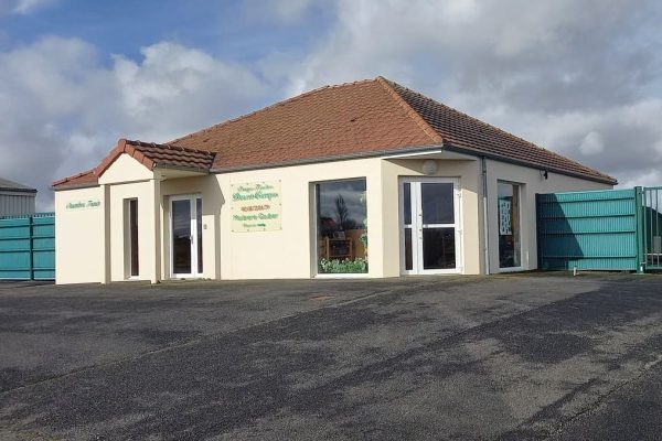 Agence20Facade Photo de l'agence Pompes Funèbres Doucet Campos - Sancergues